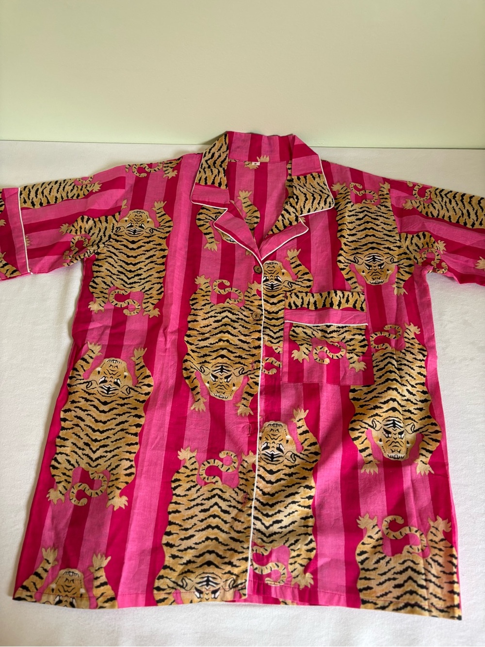 Pink Tiger Print Pajama Set Women’s Cotton Small Short Sleeve & Shorts - Picture 2 of 11